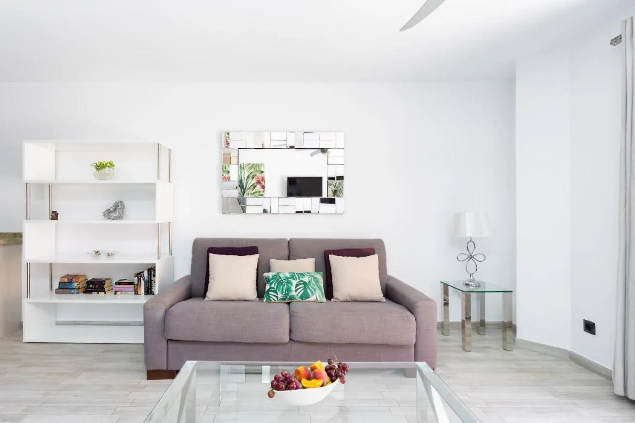 Exclusive Attic Las Vistas 3 With Breathtaking Sea View, Only 100 M To The Sea, Heated Pool, Aircon, Wifi Arona  Apartamento Arona (Tenerife)