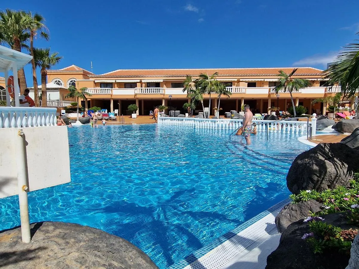 Apartamento Exclusive Attic Las Vistas 3 With Breathtaking Sea View, Only 100 M To The Sea, Heated Pool, Aircon, Wifi Arona