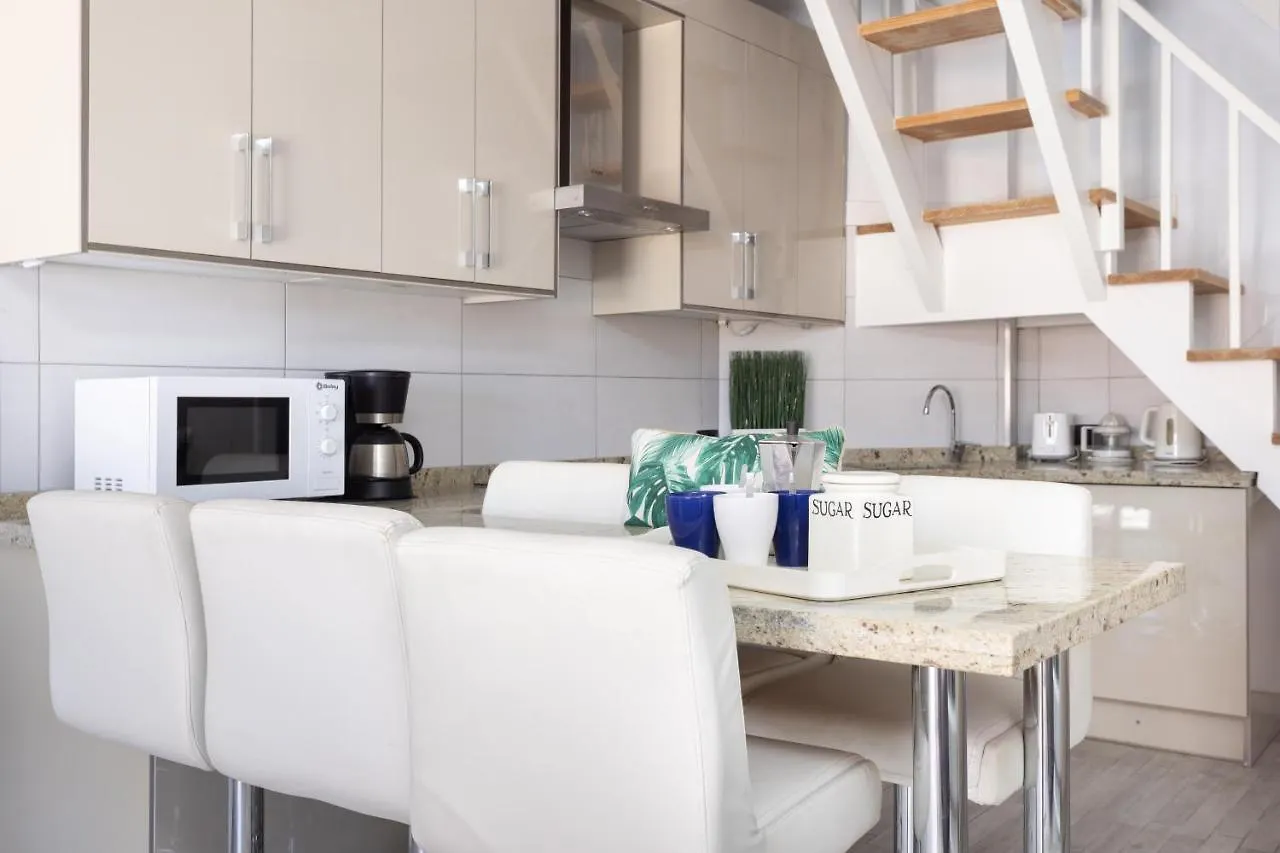 Exclusive Attic Las Vistas 3 With Breathtaking Sea View, Only 100 M To The Sea, Heated Pool, Aircon, Wifi Arona